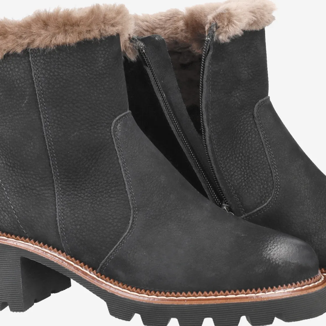 ankle_boot_with_lambskin_5.webp Paul Green Ankle boot with lambskin
